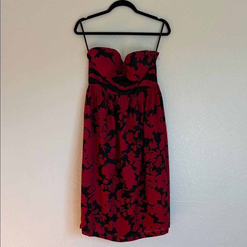 TIBI Elegant Red and Black Floral Strapless holiday party Dress 8